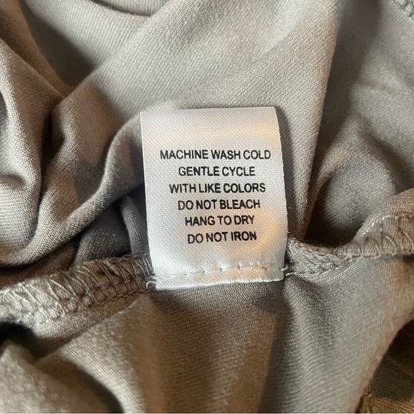 Say What? Gray form fitting dress 3/4 quarters length sleeves size Large - Picture 6 of 6